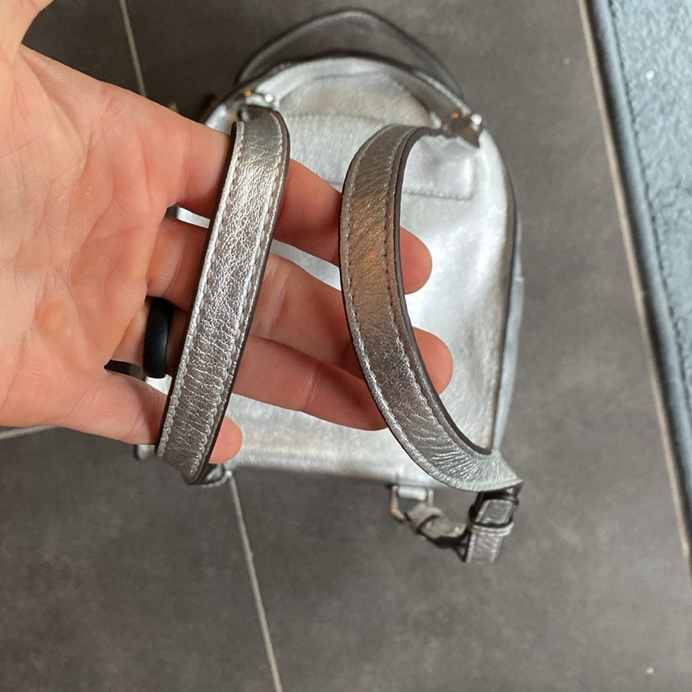 Michael‎ Kors Jessa Small Silver Metallic Pebbled Leather Convertible Backpack - Picture 10 of 11